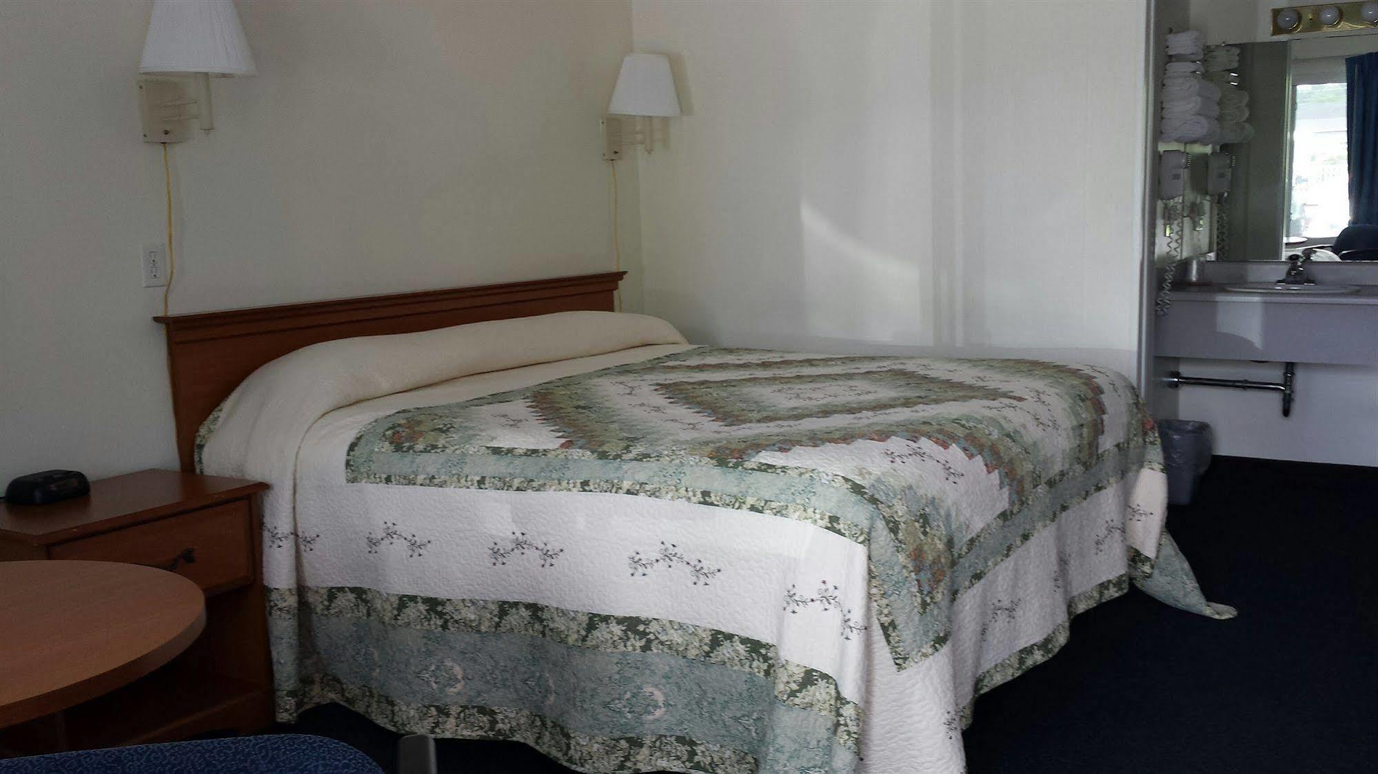 The Springs Motel Saratoga Springs Ngoại thất bức ảnh